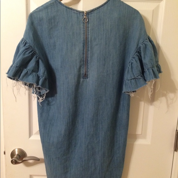 ZARA Chambray Tunic, Ruffled Sleeves, Raw Hem - Picture 3 of 3